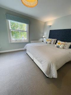 Harbour House Bristol Entire townhouse with harbour views, sleeps up to 7 people - 1