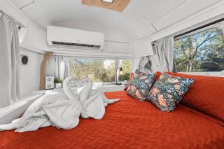 Running Buck Airstream 1 - Hot Tub & 5 Min to Main - Fredericksburg - 9