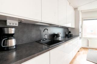 Bright & Comfy 79m2 2BR Apartment with Sauna and Balcony - 3