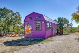 Whimsical Cabin with Grill Less Than 4 Mi to Lake Brownwood! - 8