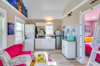 Galactikitty - Quirky Cabin Near Lake Brownwood! - 5