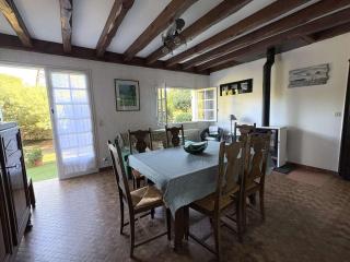 Villa au Calme avec Grand Jardin, Proche Commerces - FR-1-736-67 - 8