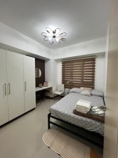 Condo Stay in front of Mall of Asia - 1