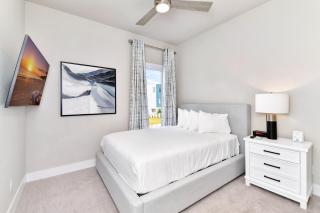 Upscale Condo With Pool Table Near Disney With Resort & Waterpark Access - B17-233 - 1