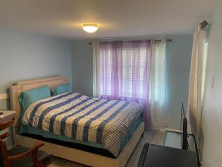 Cozy Studio in Quiet Neighborhood - 2