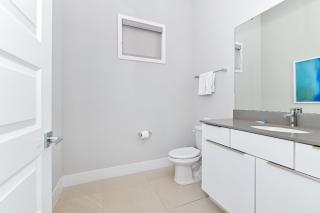 Elegant Condo With Pool Table Near Disney With Resort & Waterpark Access - B22-215 - 3