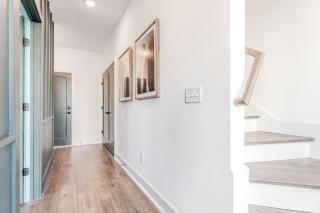 Rooftop Hot Tub Fire Pit 8BR Near Broadway - 3