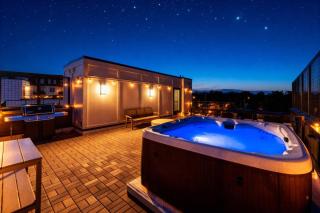 Rooftop Hot Tub Fire Pit 6BR Near Broadway - 8