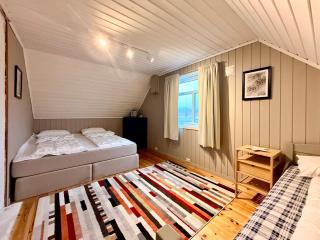 Jacuzzi, fjord view & northern lights - close to Hammerfest & North Cape - Hammerfest - 1