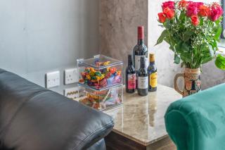 Brindley Apartment - City Centre - Free Parking, Fast Wifi and Smart TV by Yoko Property - 7
