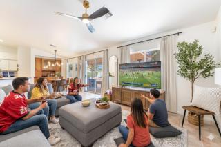 Luxury Vegas Escape,Pool, Playroom & Mtn Views - 2