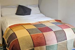 Studio - Sleeps 2 - Private Garden - 2