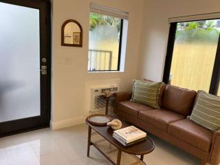 The Modern Oasis Queen Studio with Kitchen - 4