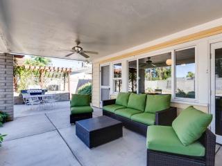 Tranquil Desert Oasis with Pool - 7