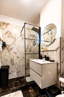 Luxury Riverside Apartment Băile Herculane - 6