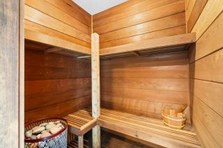 Time Capsule 70s Hot Tub, Sauna Arcade - 5