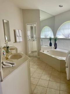 Family-friendly Canal House, Pool, BBQ, - 2