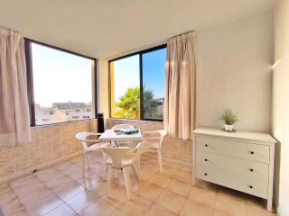 Castle Harbour SUN & FUN - heated pool, fibre net, 2 bedrooms - 1
