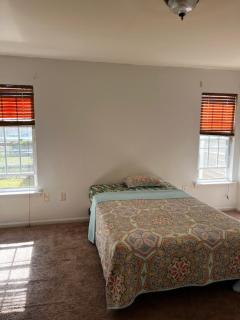 Cozy retreat room - 5