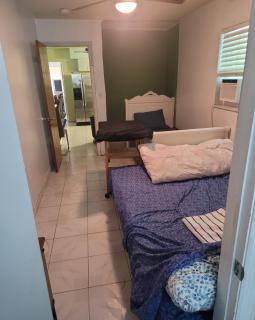 PalmBeachDowntownPrivatHouseShare99perpersonupto5Party - 6