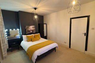 Market Street Retreat in Central Loughborough Sleeps 6 - 5