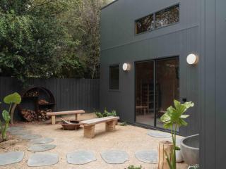 Wattlebird - with fire pit and outdoor bath - 6