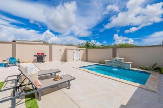 Dreamy Getaway w/ Private Pool | BBQ |5min Airport - 4