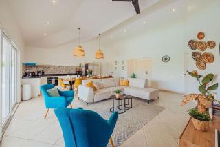 Local Vibes Villa, Big Pool and Outdoor, 10 sleeps - Soledad - 8