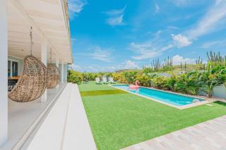 Local Vibes Villa, Big Pool and Outdoor, 10 sleeps - Soledad - 4