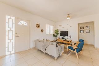 Charming hideaway 2 min to Beach - Palm-Eagle Beach - 1