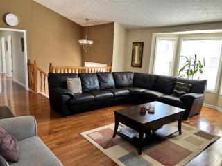 Lake home 4BR, 3BA Retreat Near Shops & Private 2 Level Dock - 5