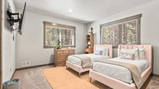 South Lake Escape Indoor Pool plus Movie Theater - 3