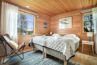 Spacious 3BR Riverside Villa with Private Sauna - 8