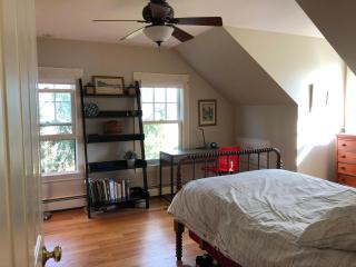 Oceanfront - Downtown in historic New England - 8