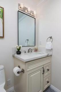 Bright Pasadena Getaway w Patio & Near Old Town - 3