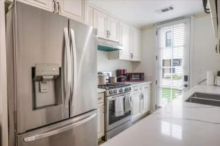 Newly Built Pasadena Retreat Parking Great Location - 8