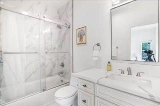 Newly Built Pasadena Retreat Parking Great Location - 1