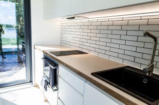 Contemporary design lake cabin - 3