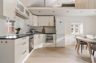 Central loft apartment, with a view from the roof terrace - 1