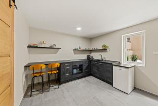 Apartment close by Mambo Beach - 5