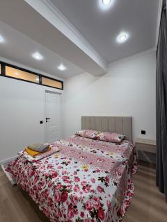 Sunny Home Apartment - 0