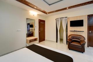 Hotel O RR Grand Luxury Rooms - Upal - 4