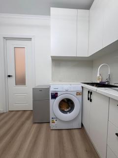 Sunny Home Apartment - 9