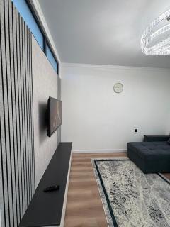 Sunny Home Apartment - 6