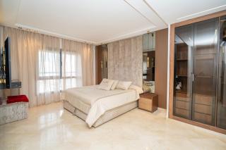 Luxury apartment with sea view and free parking - 9