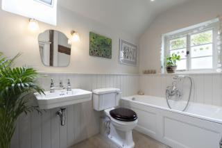 Idyllic Cotswold Cottage Near Broadway - 2