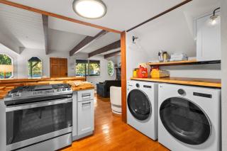 Deer Canyon Home - Walk to slopes, Hot tub, Foosball - 1