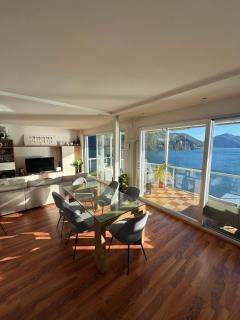 Attico con vista panoramica sul lago - due camere - 5