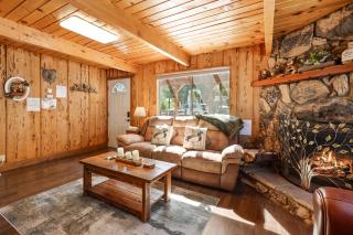 Elysian Escape - AC, Hot Tub, Foosball, and Firepit! - 5