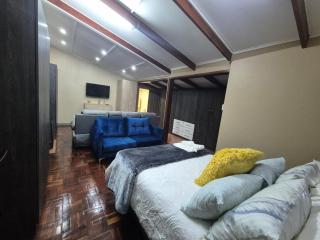 Modern Van Riebeeck Park Accomodation - 0